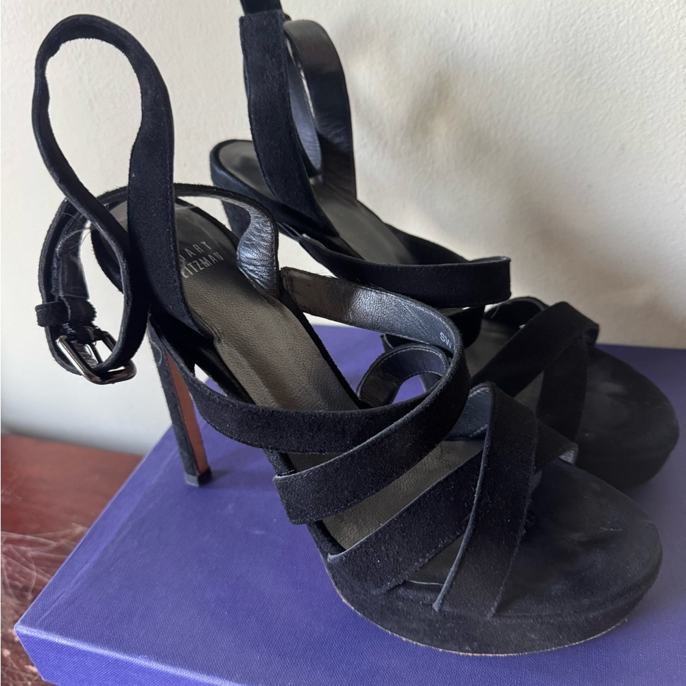 Stuart Weitzman Elegant Black Heels - Picture 3 of 5